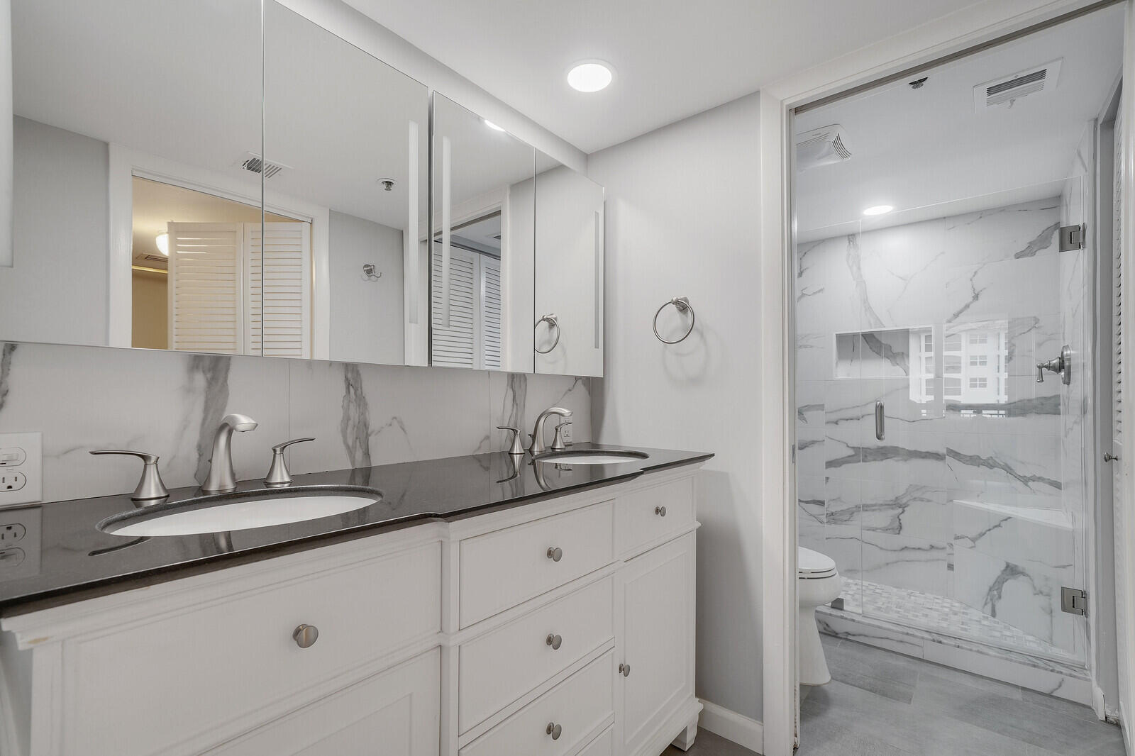 2707 N OCEAN Boulevard D-406