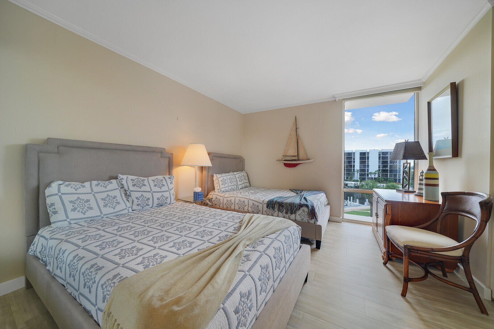 2707 N OCEAN Boulevard D-406