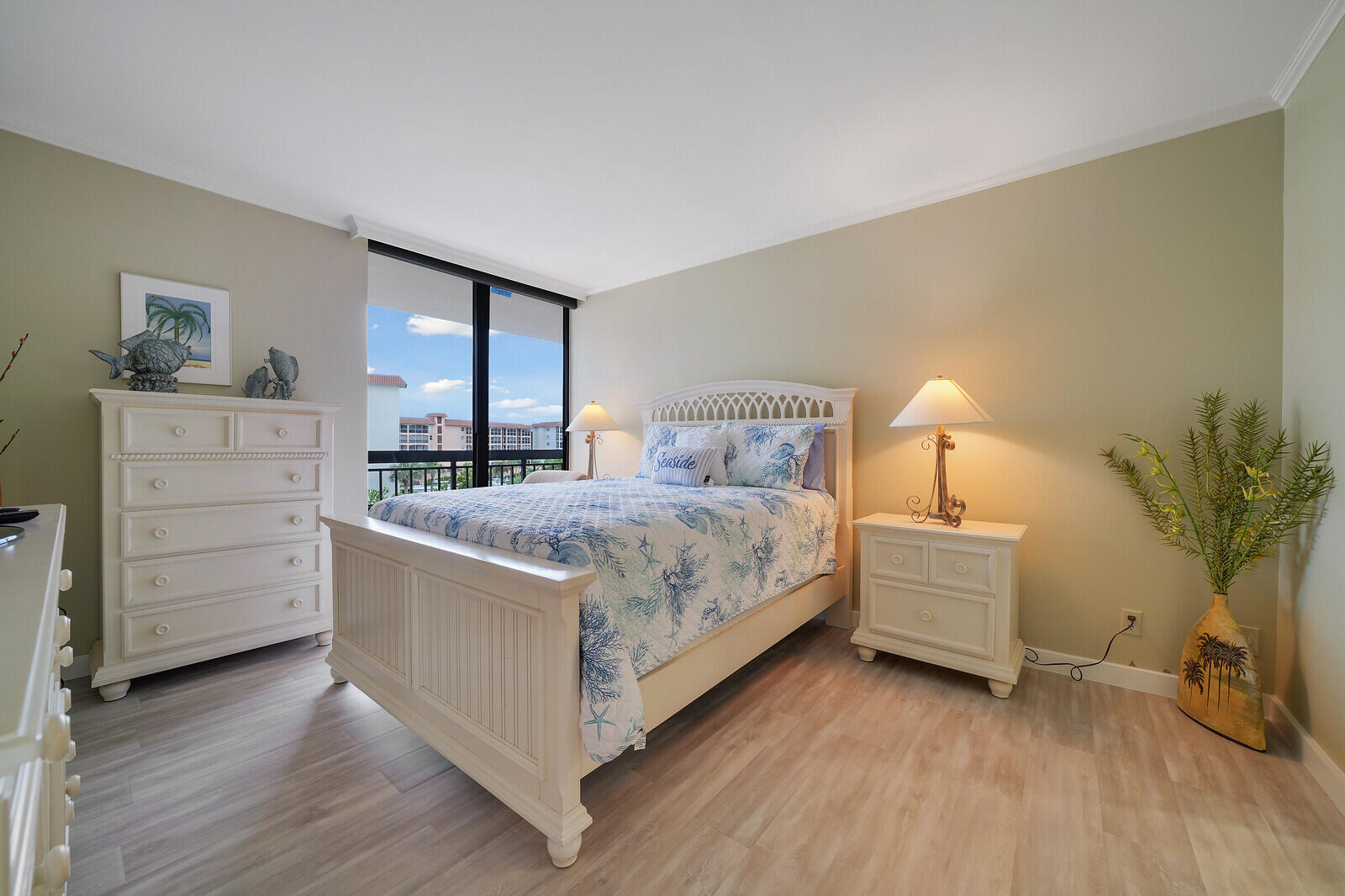 2707 N OCEAN Boulevard D-406