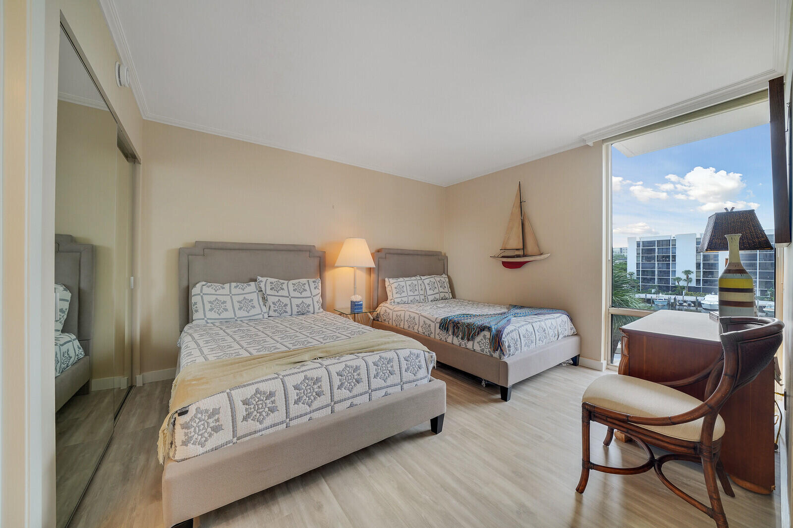 2707 N OCEAN Boulevard D-406