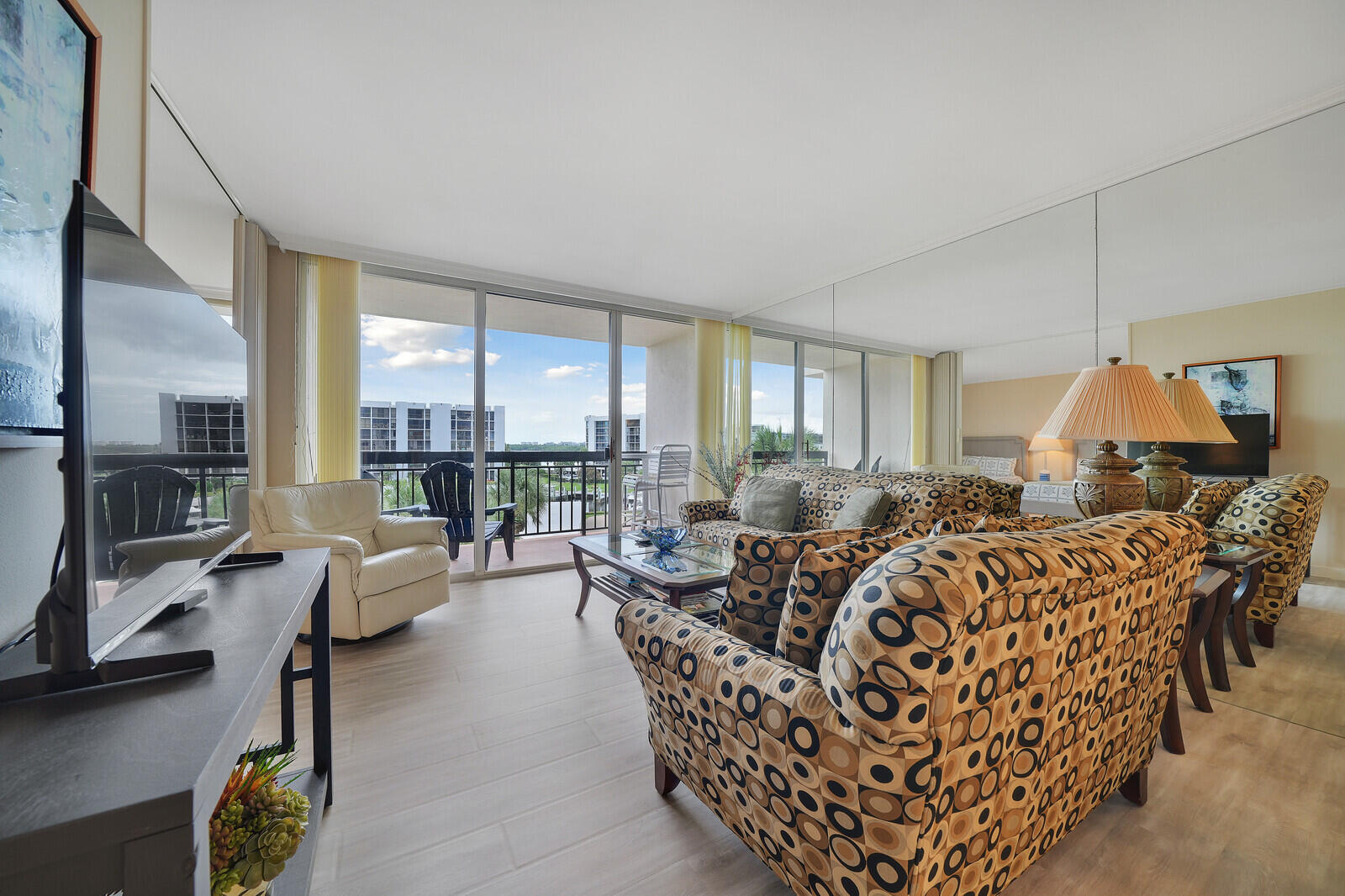 2707 N OCEAN Boulevard D-406
