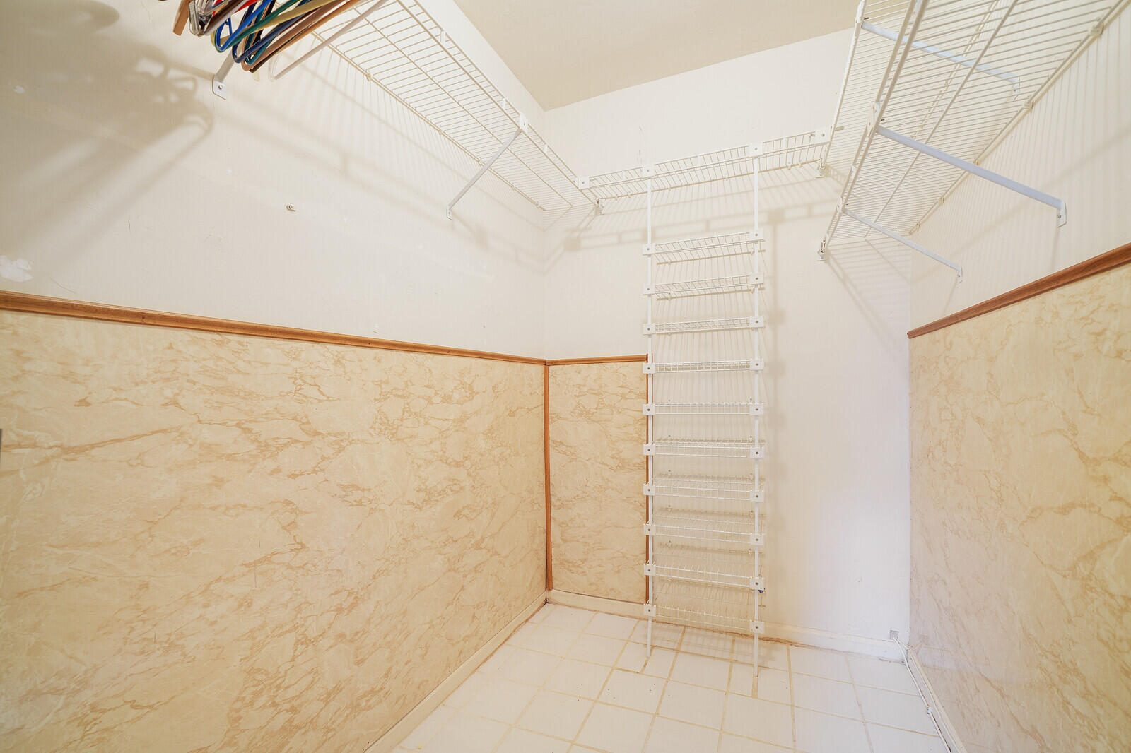 1990 NE 33RD Street 3