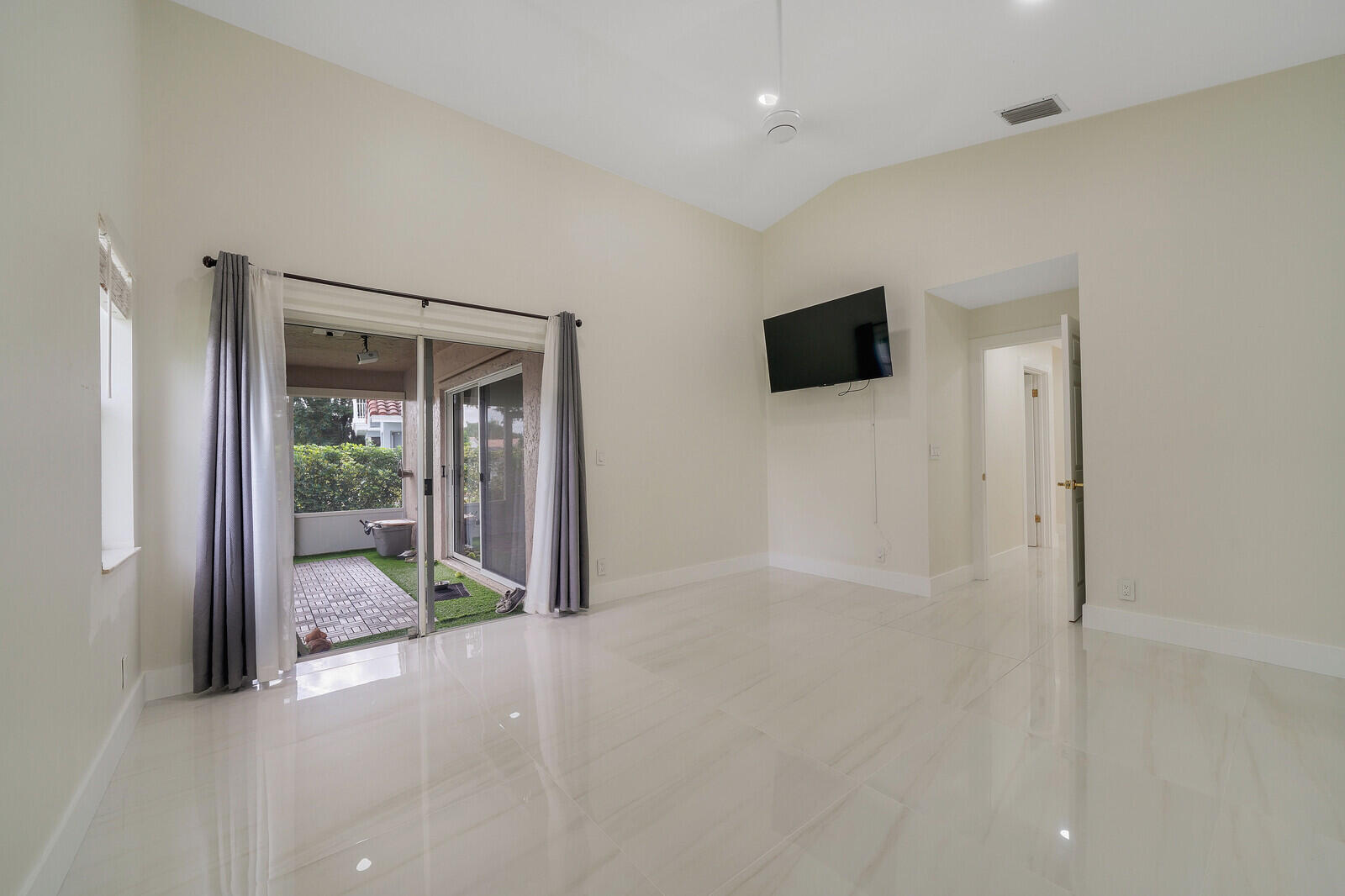 8599 Tourmaline Boulevard