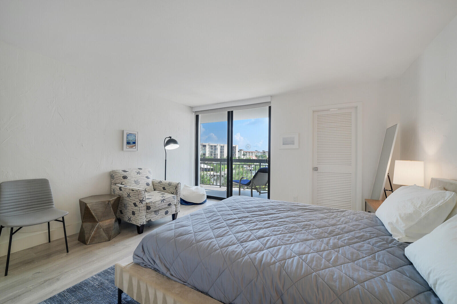 2697 N OCEAN F-403