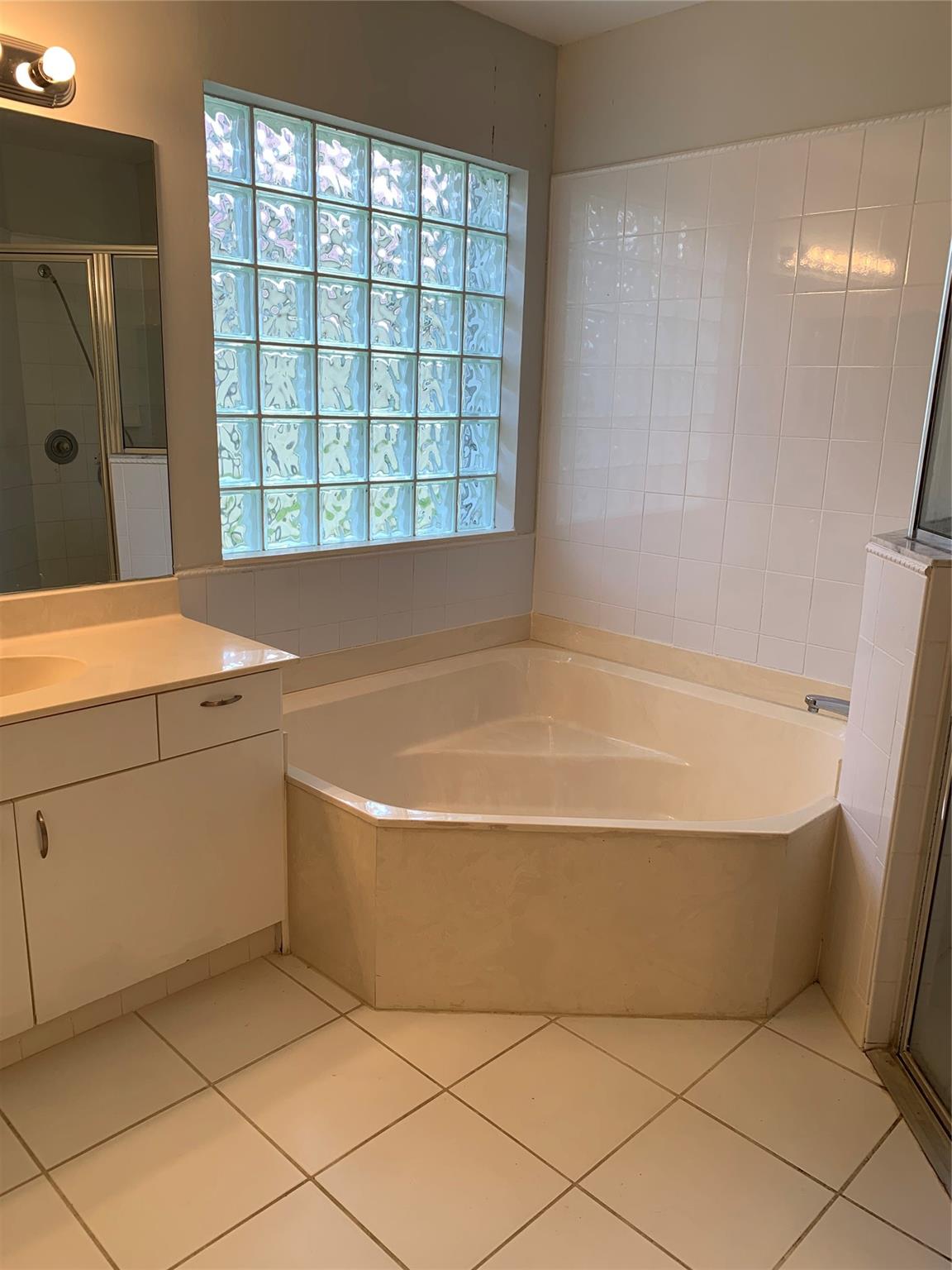 6315 Breckenridge Cir