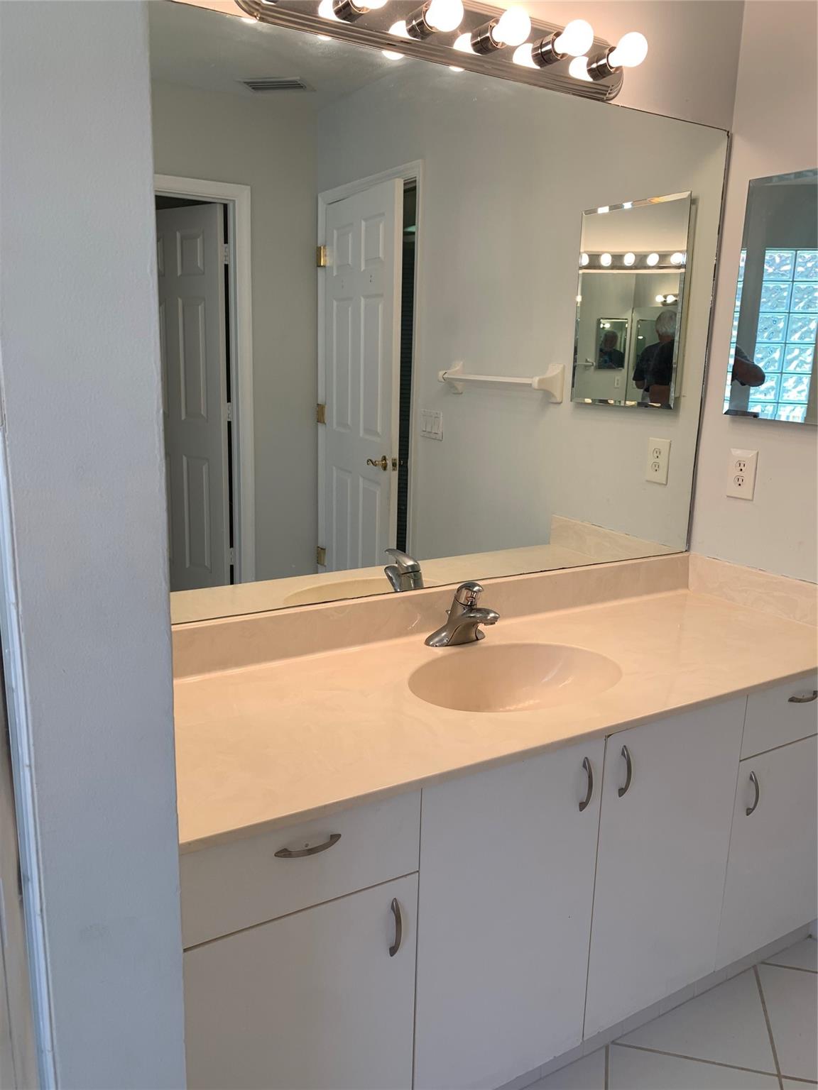 6315 Breckenridge Cir