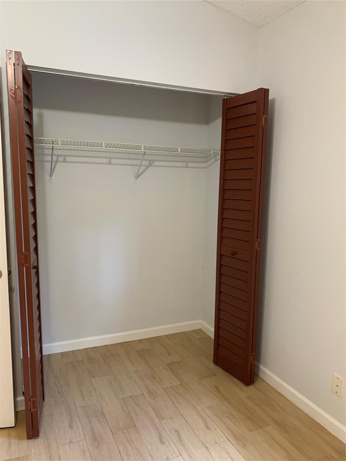 6315 Breckenridge Cir