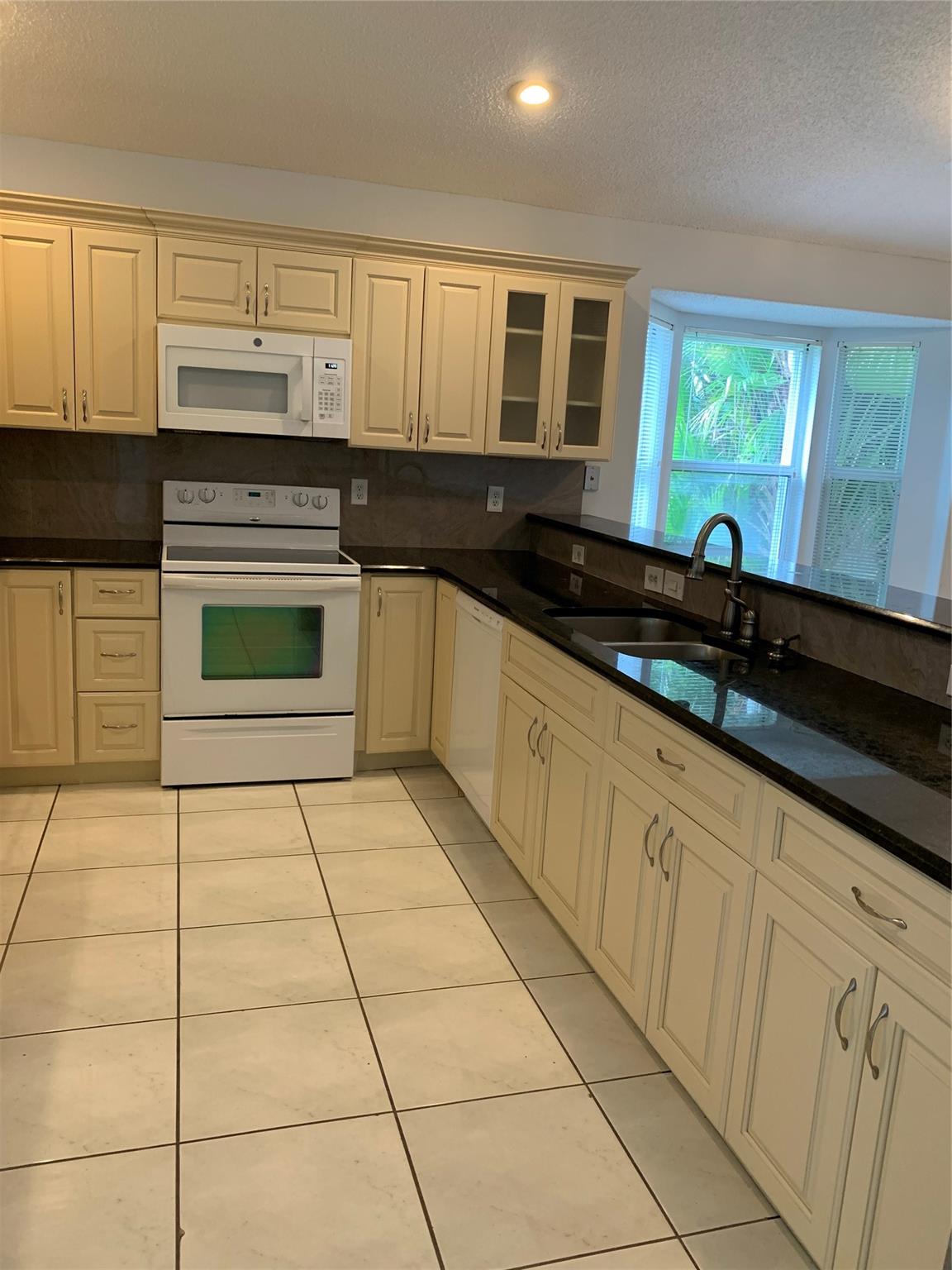 6315 Breckenridge Cir