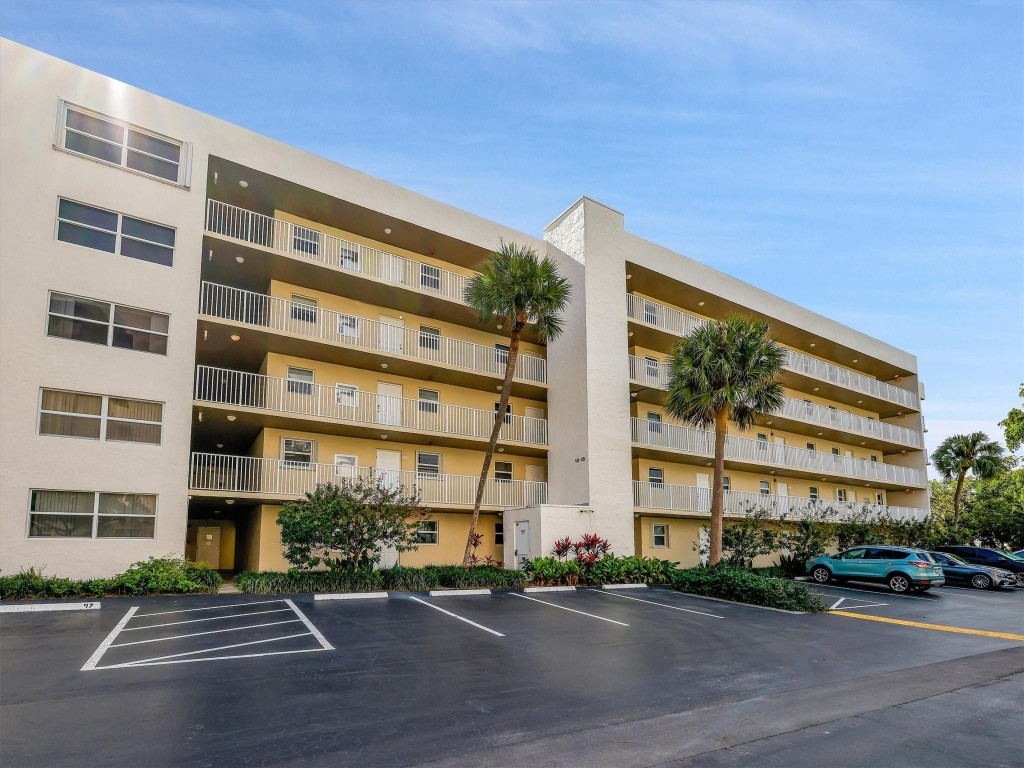 2929 S Ocean Blvd 406