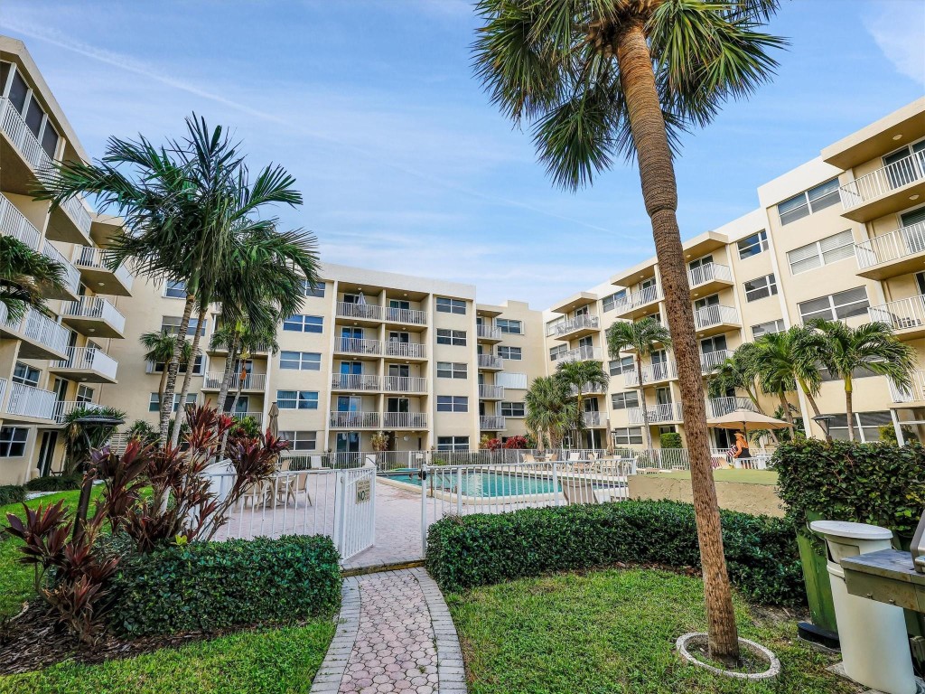 2929 S Ocean Blvd 406