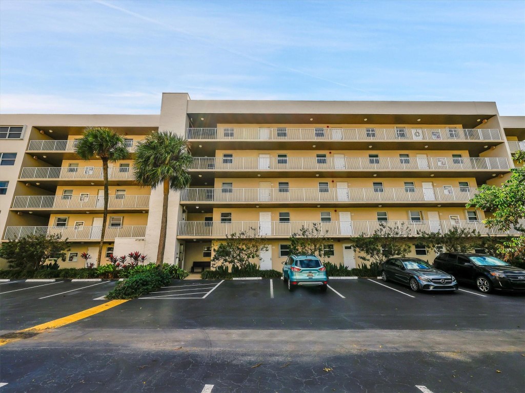 2929 S Ocean Blvd 406