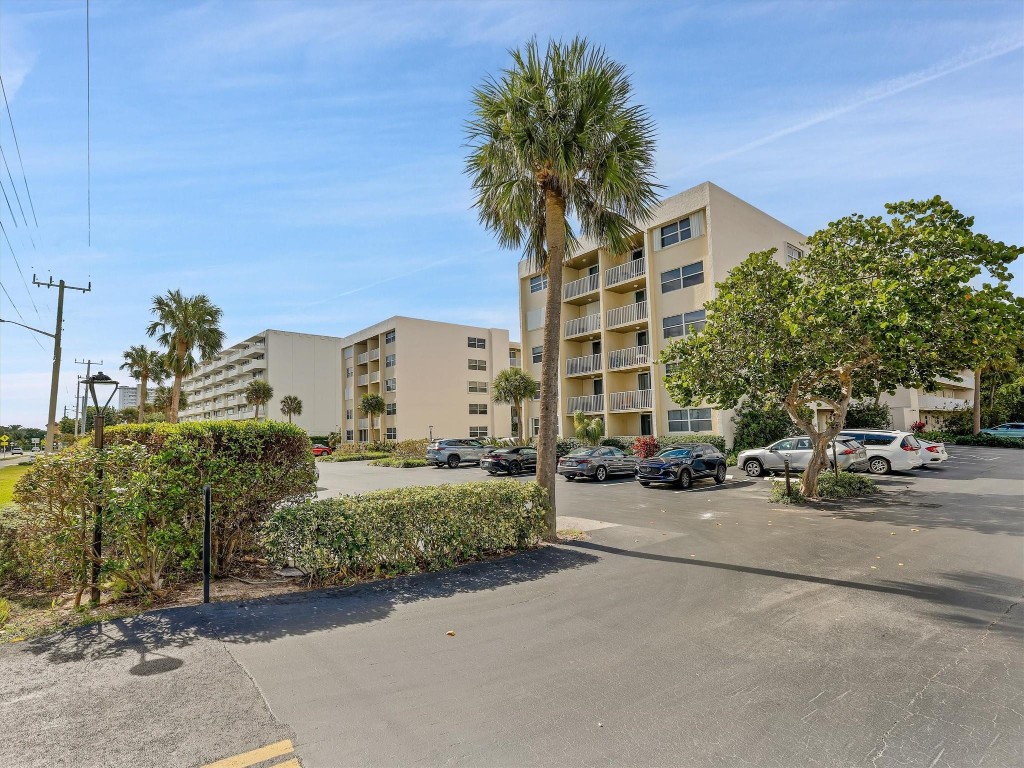 2929 S Ocean Blvd 406