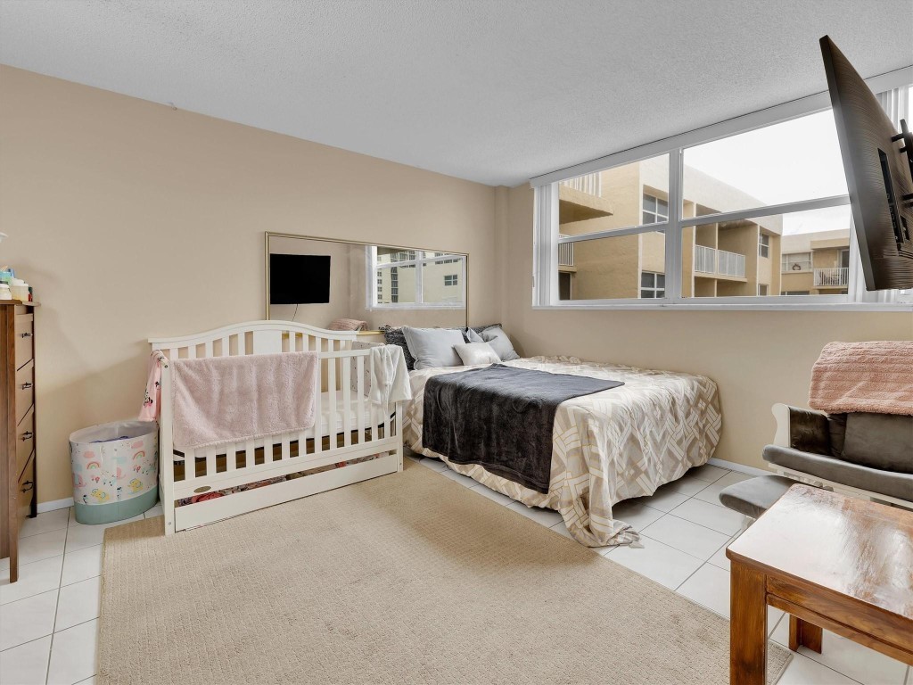 2929 S Ocean Blvd 406