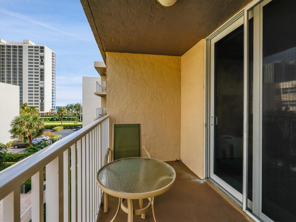 2929 S Ocean Blvd 406