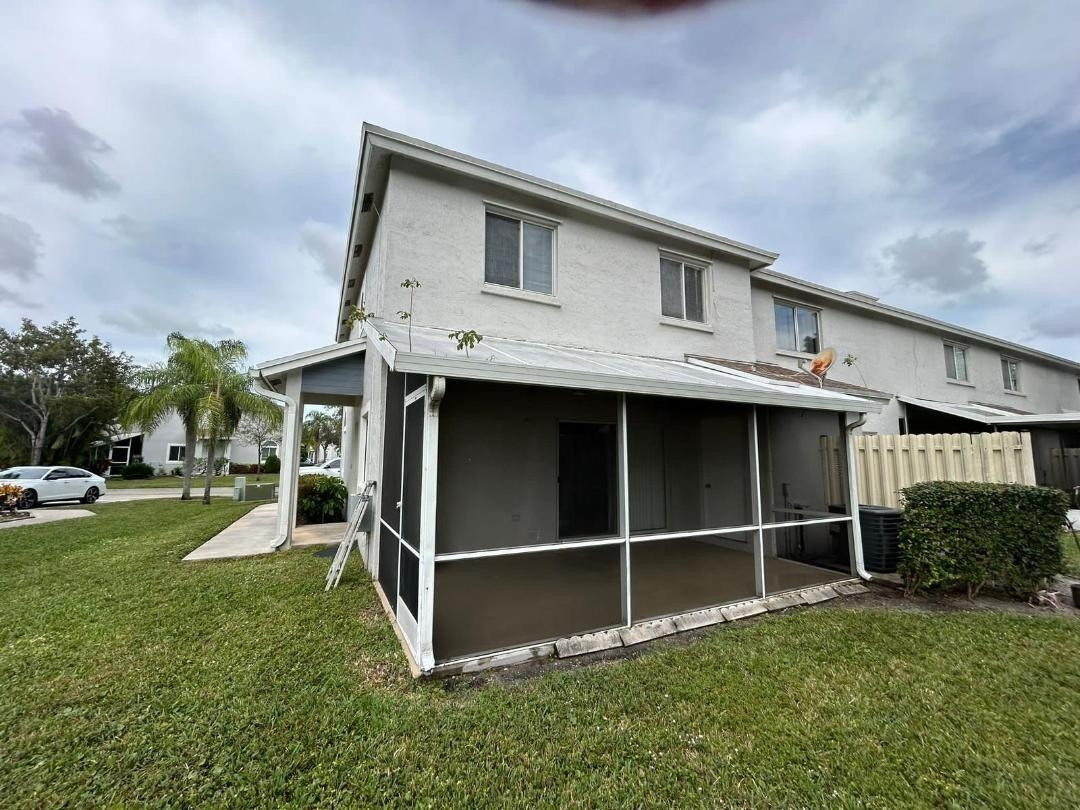 1464 SW 47th Ave