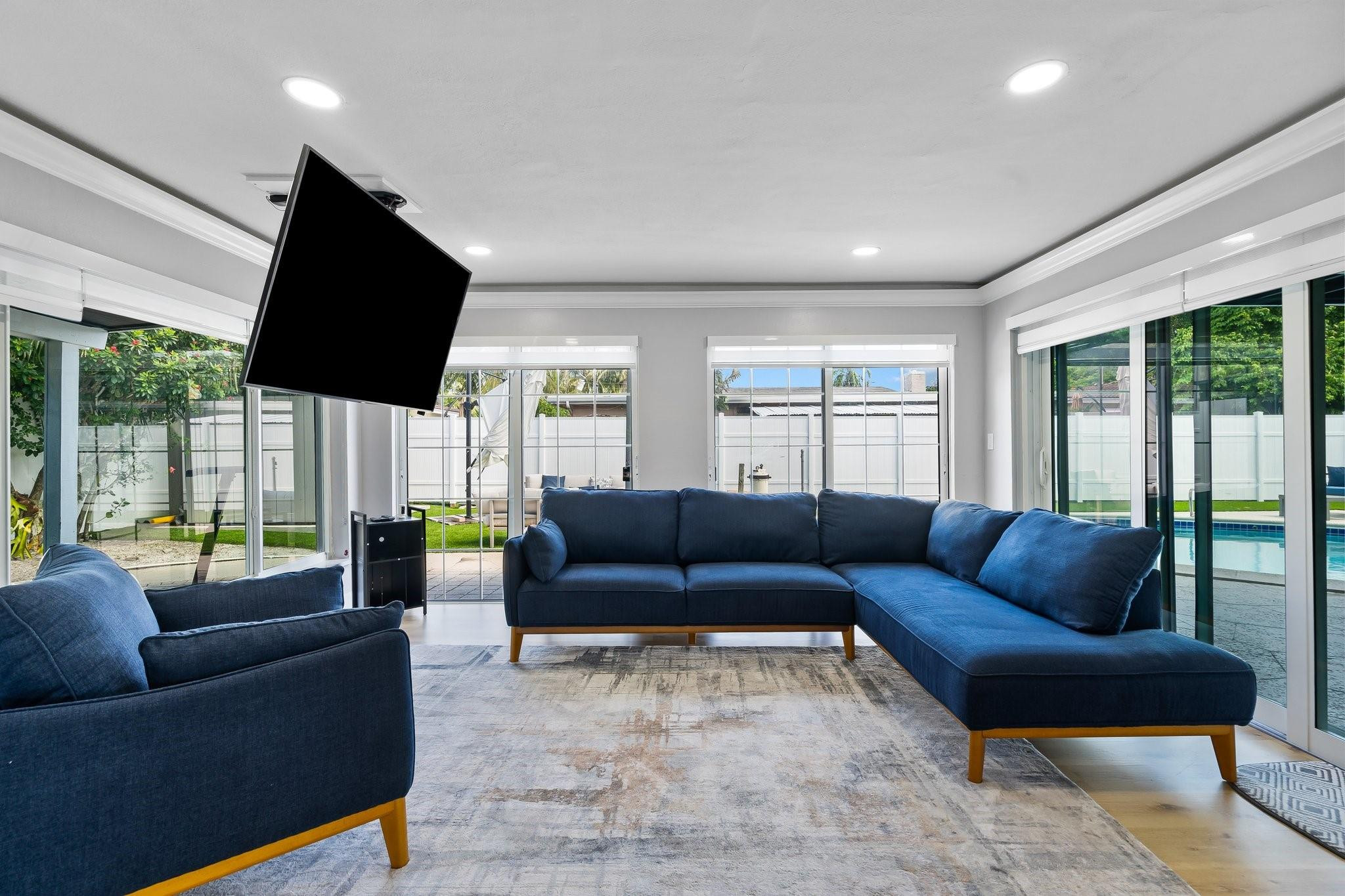 399 NE 23rd Way