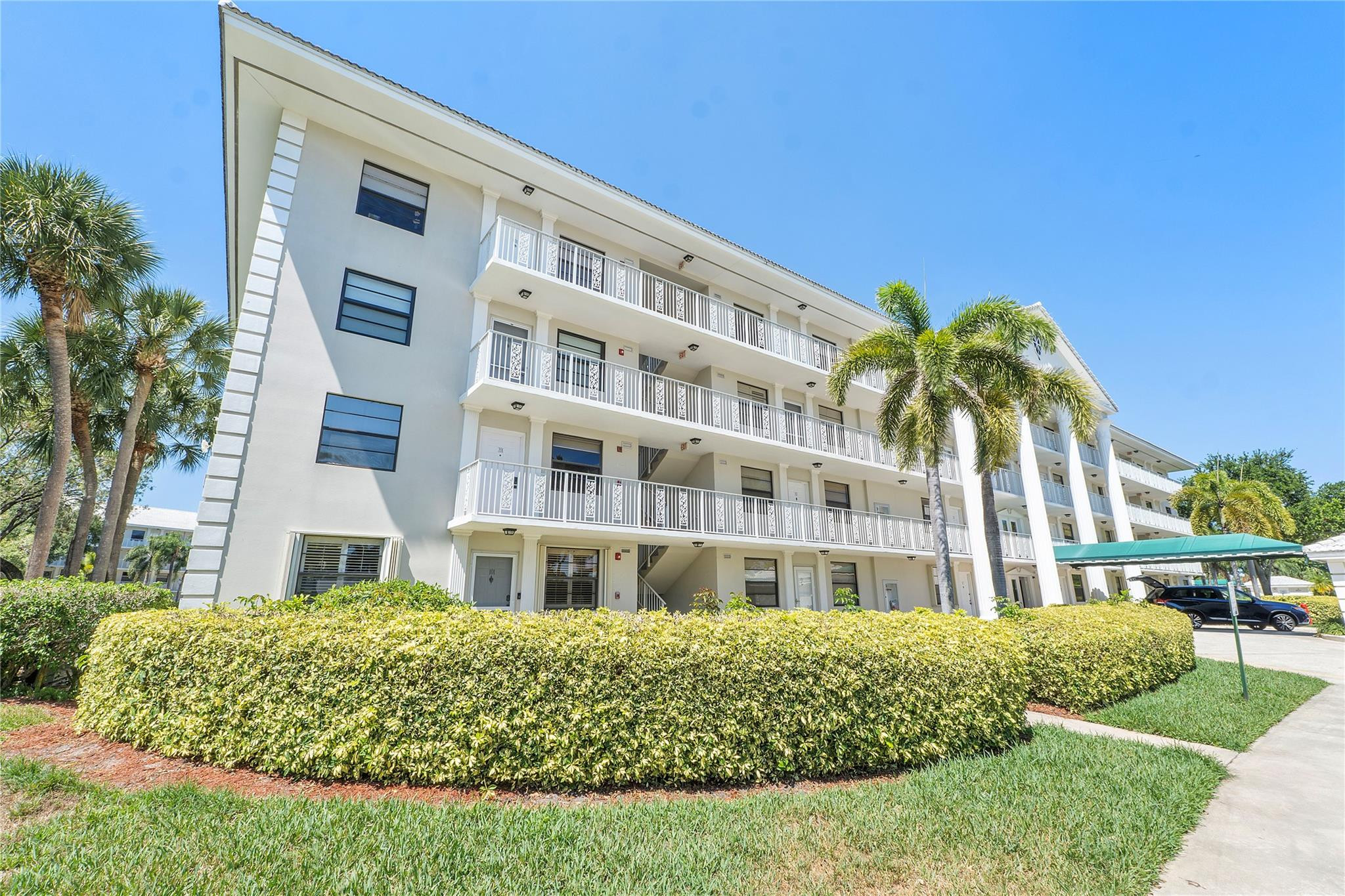 6025 Balboa Circle 101