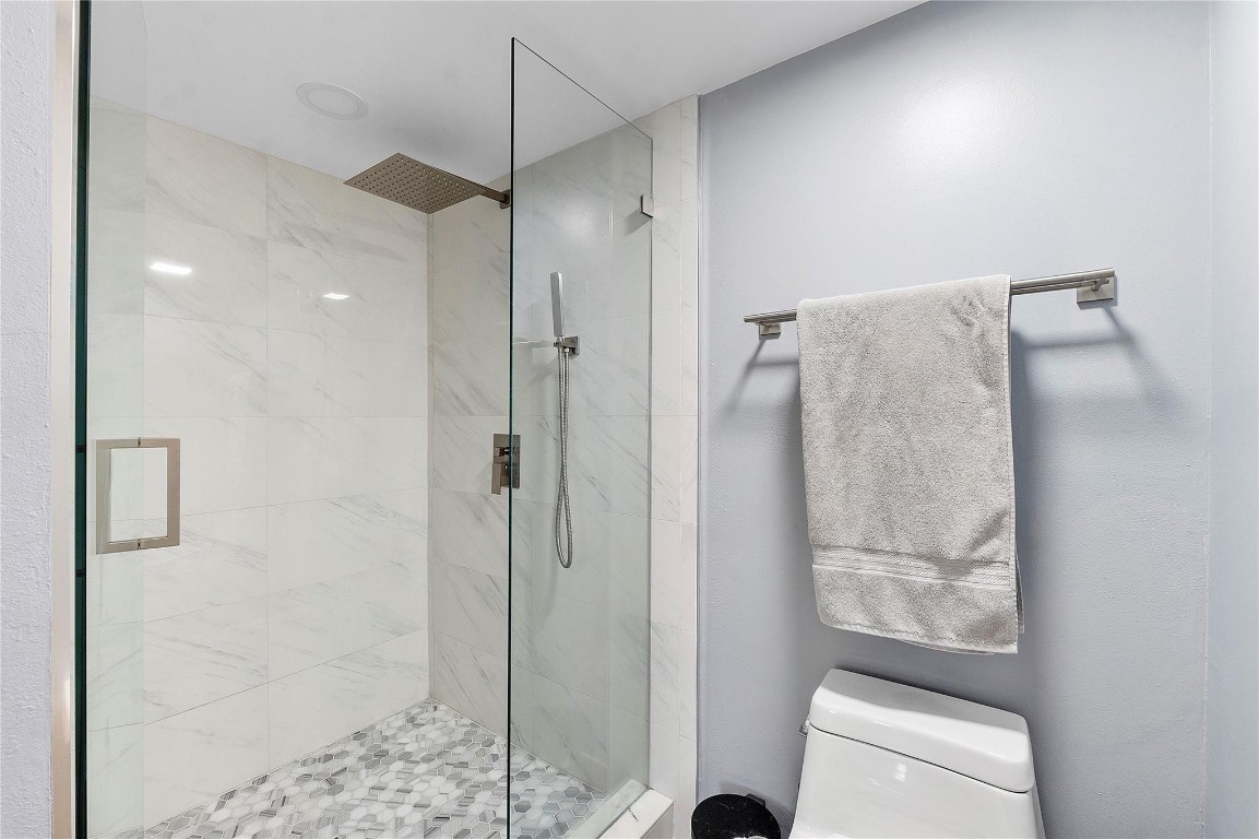 6025 Balboa Circle 101