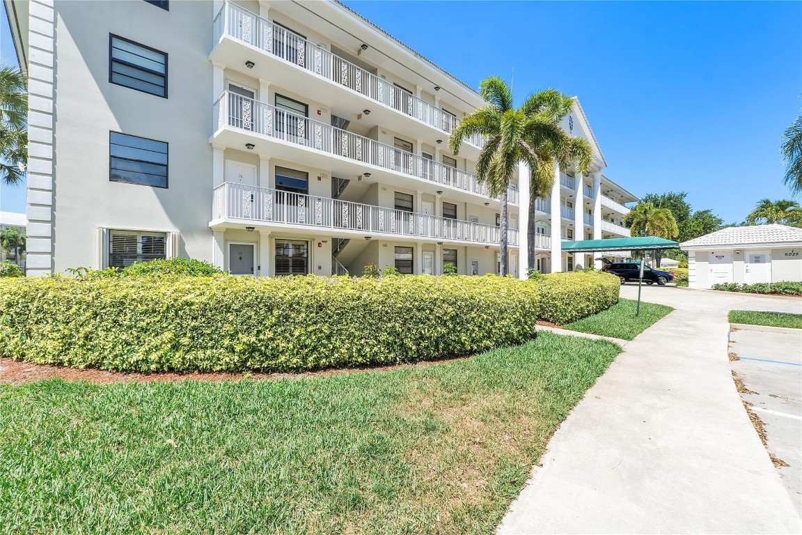 6025 Balboa Circle 101