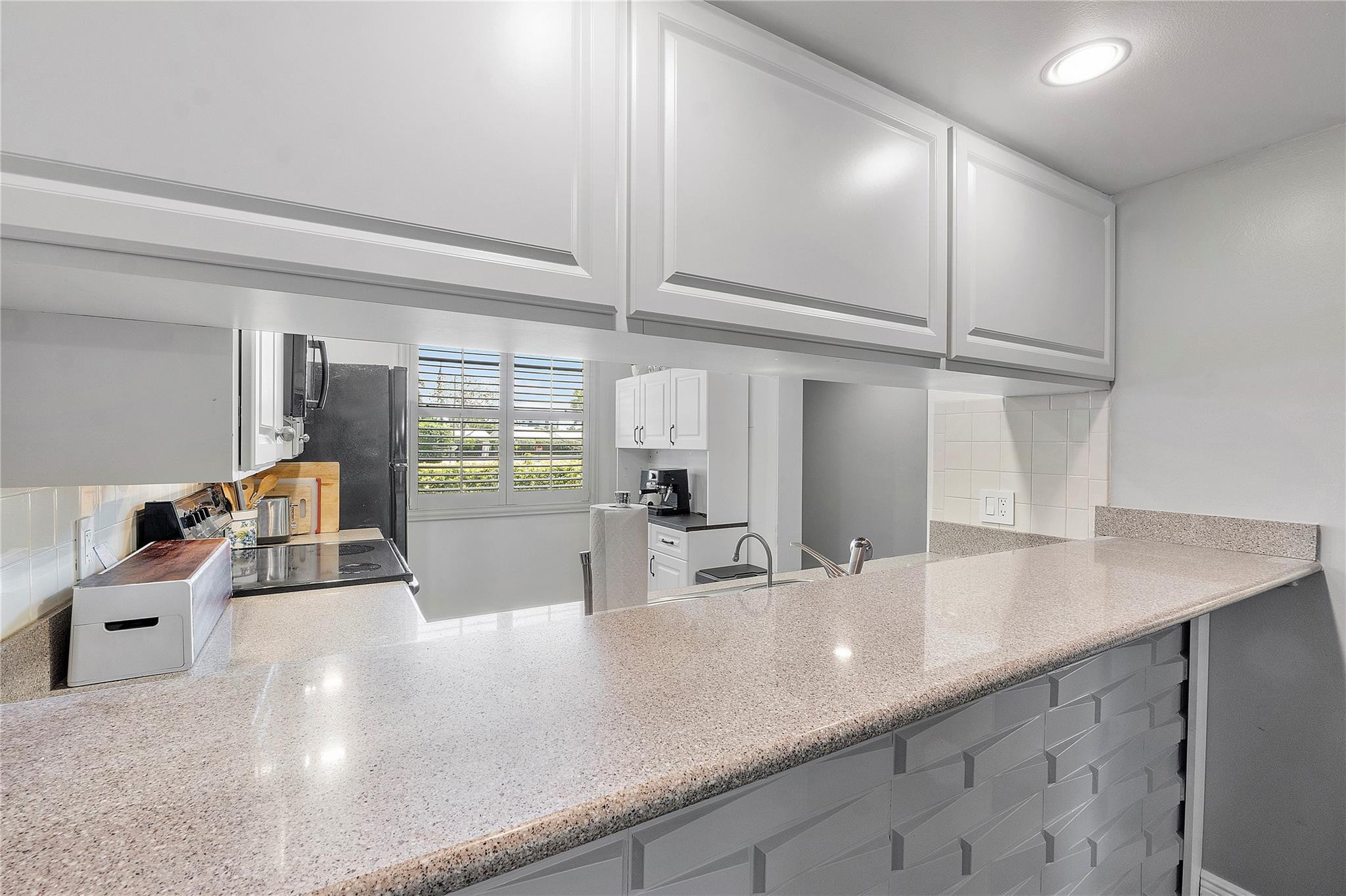 6025 Balboa Circle 101