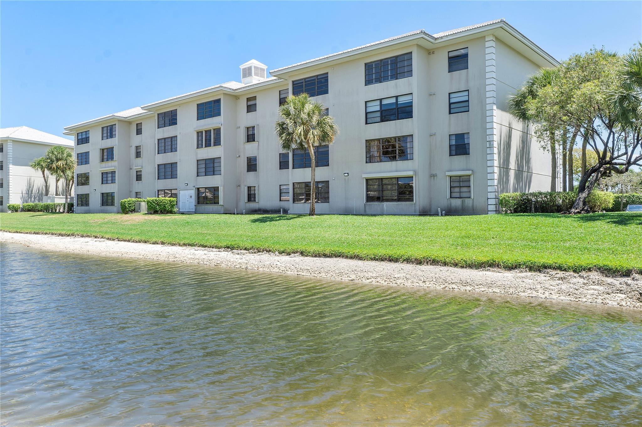 6025 Balboa Circle 101