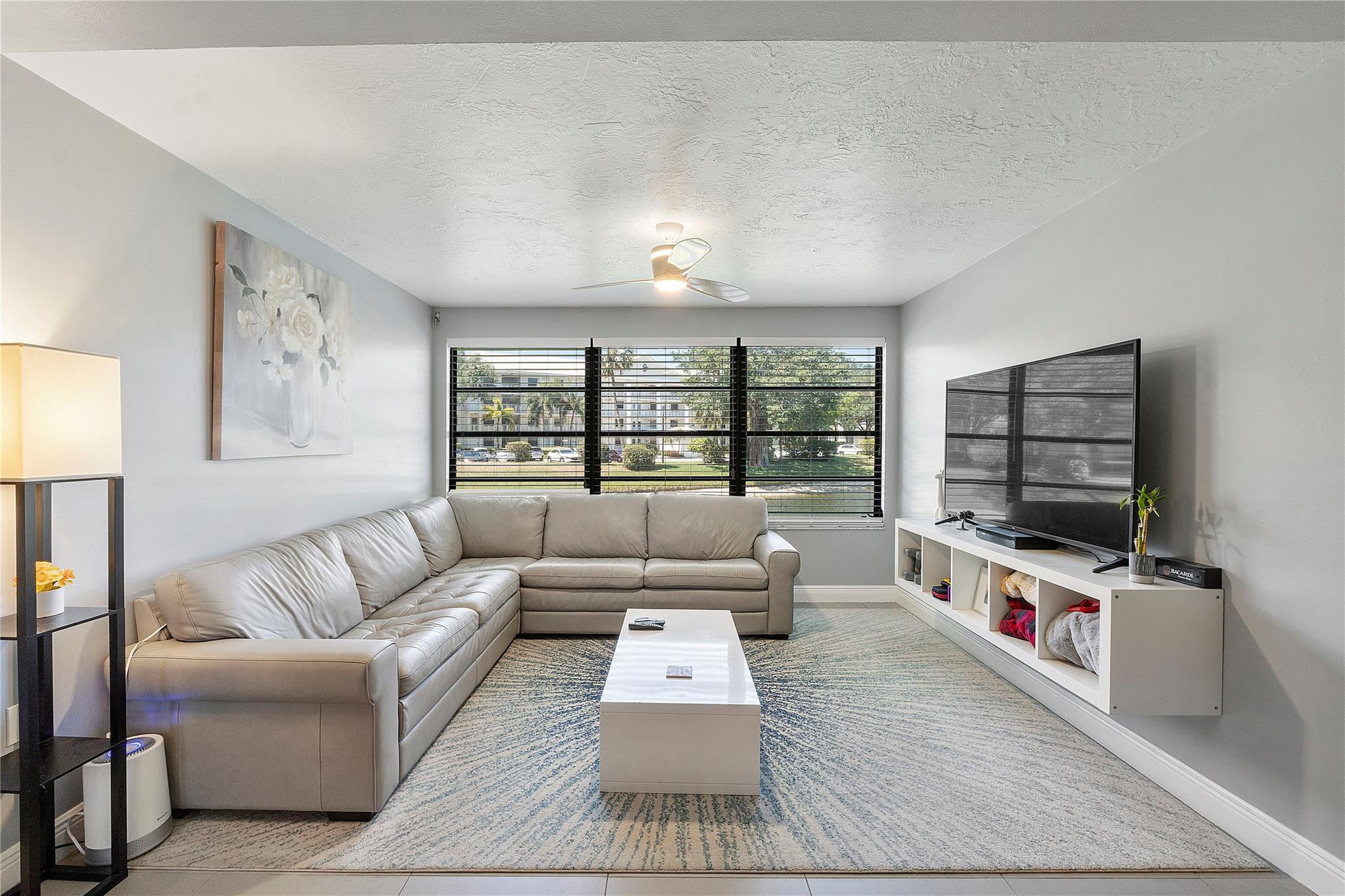 6025 Balboa Circle 101