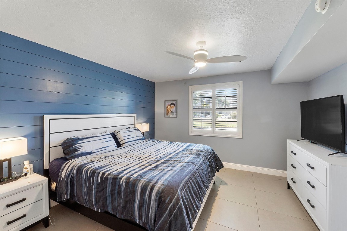 6025 Balboa Circle 101