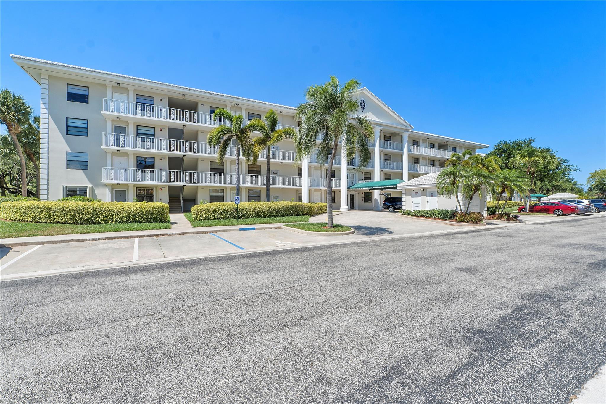 6025 Balboa Circle 101