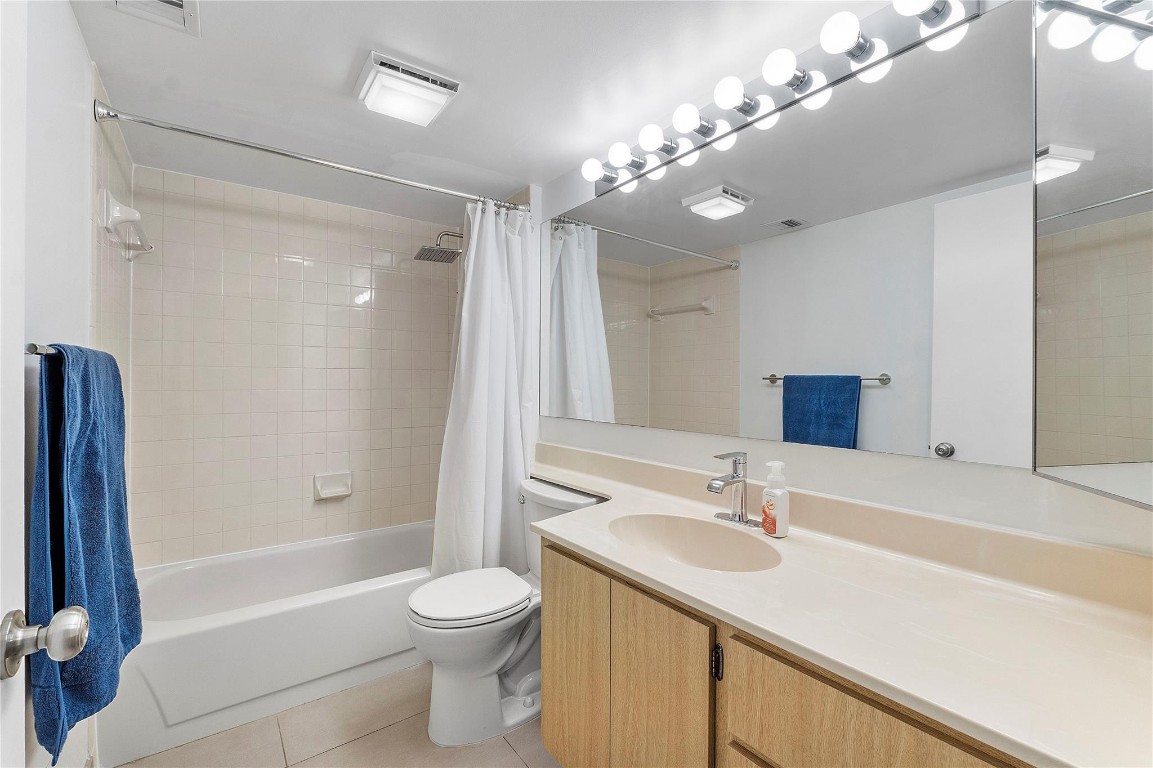 6025 Balboa Circle 101