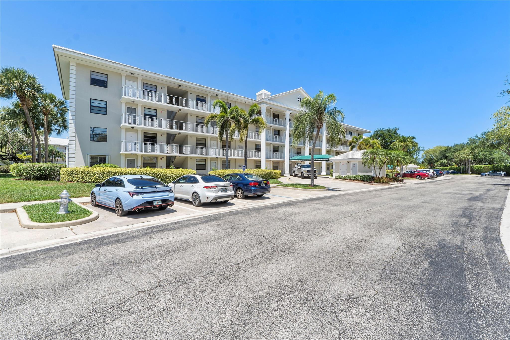6025 Balboa Circle 101