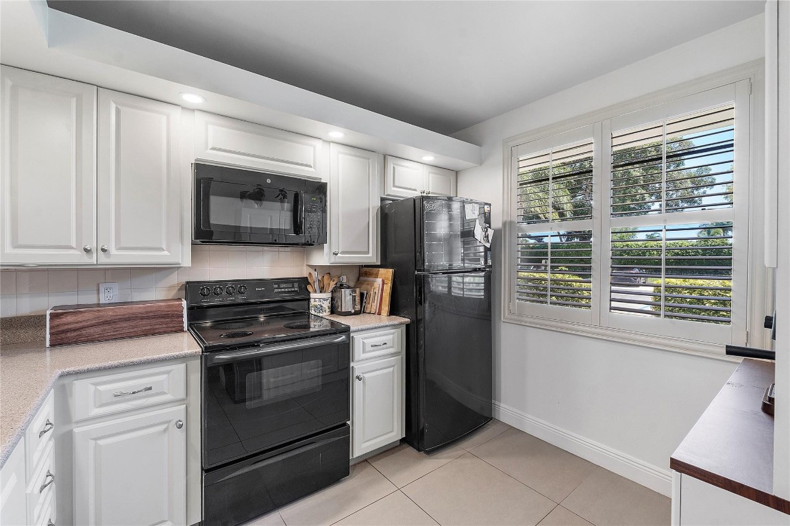 6025 Balboa Circle 101