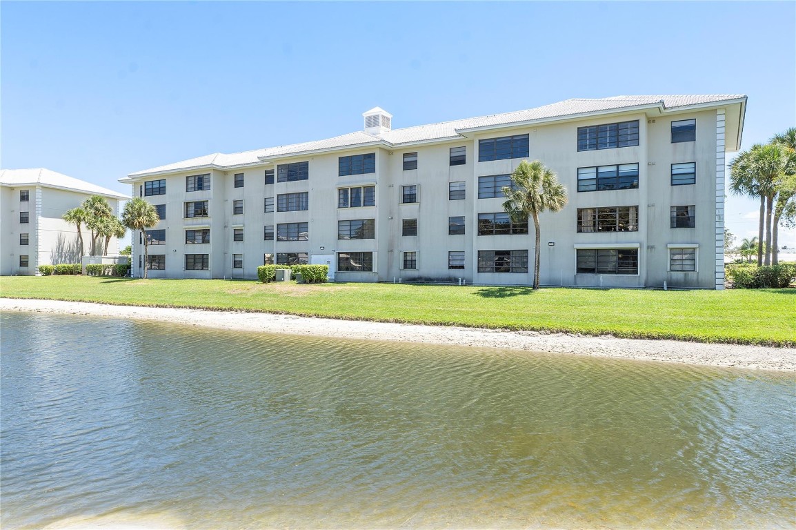 6025 Balboa Circle 101