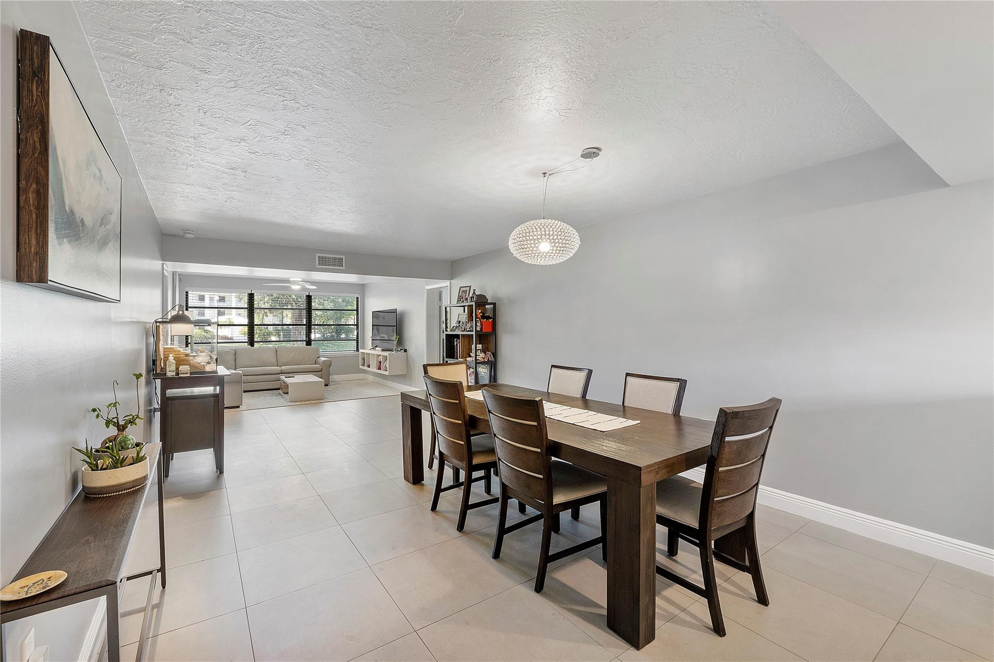 6025 Balboa Circle 101