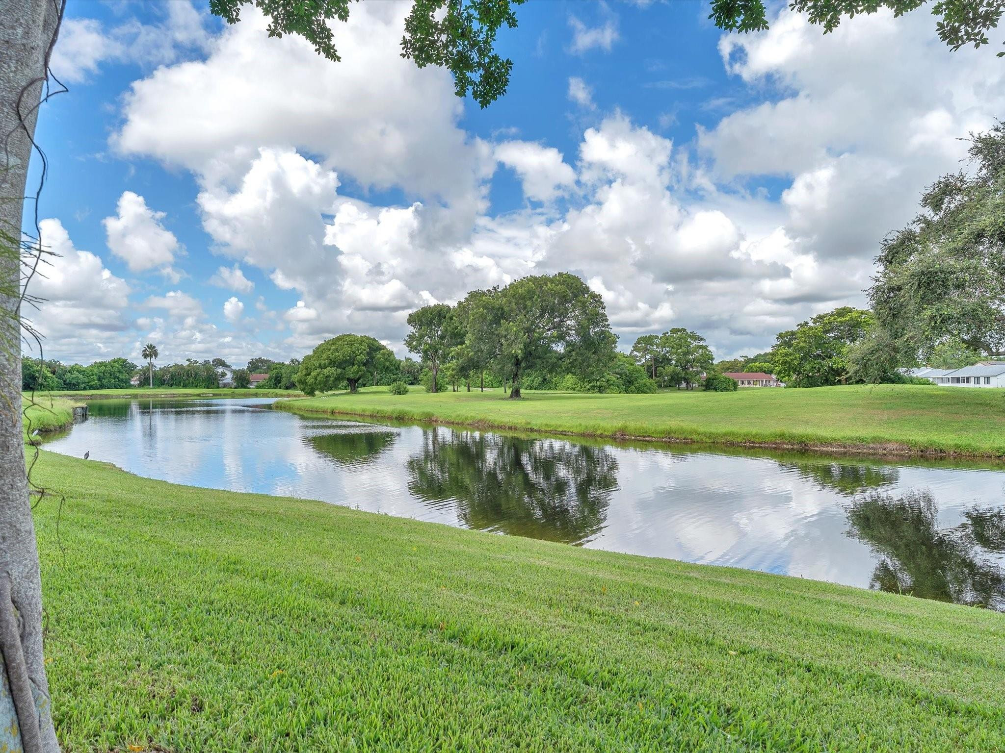 9290 Vista Del Lago E