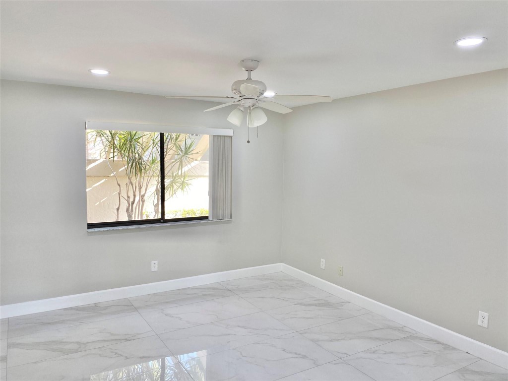 5591 Coach House Circle A