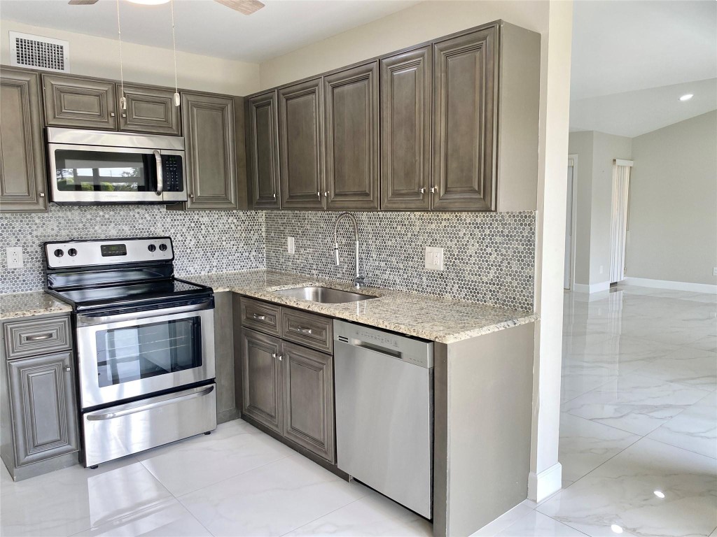 5591 Coach House Circle A