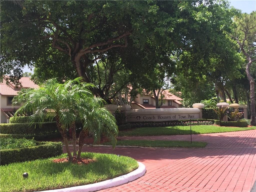 5591 Coach House Circle A