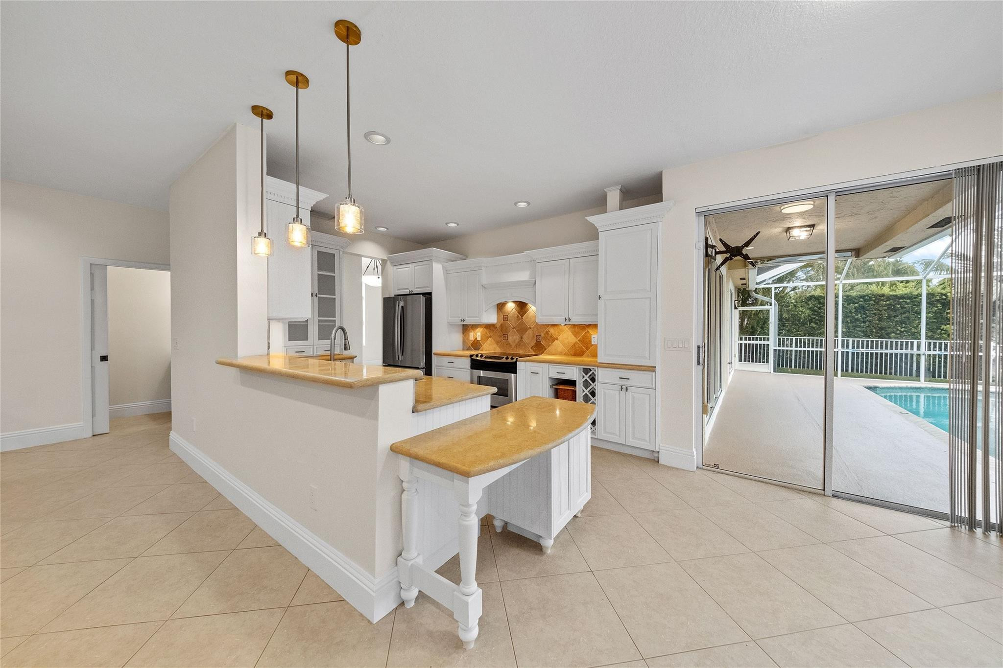 9416 Lake Serena Dr