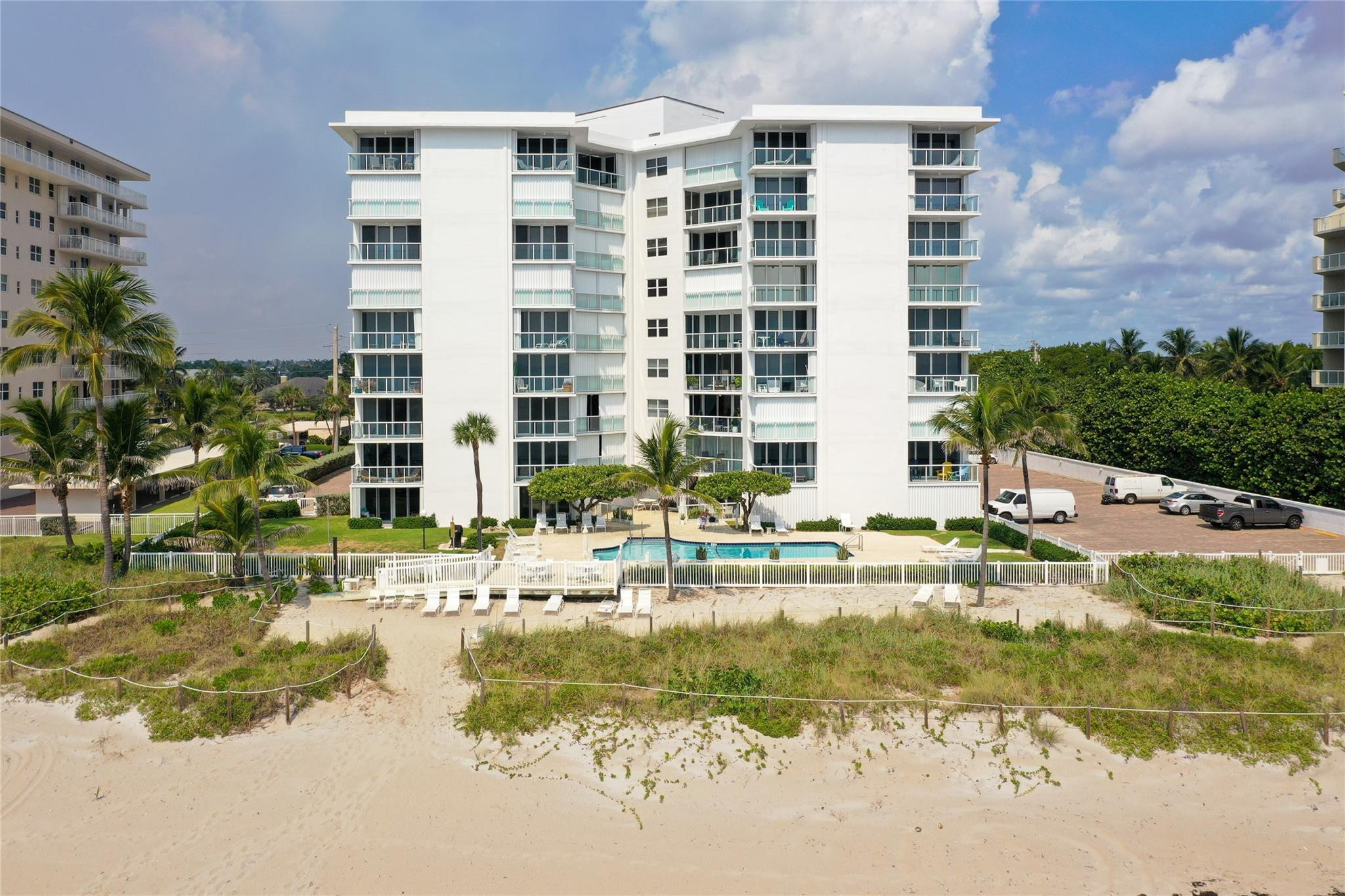 1057 Hillsboro Mile 612