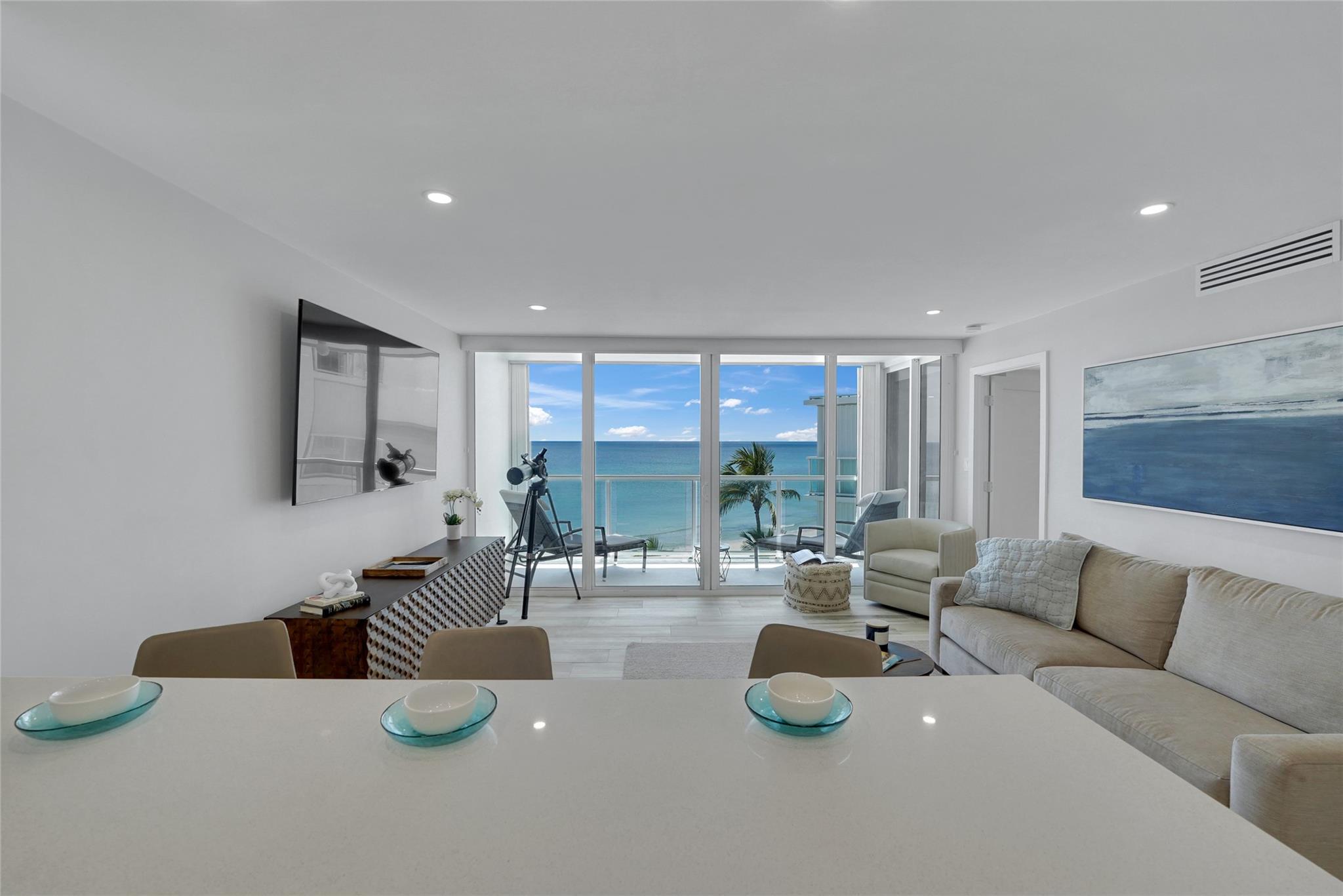 1057 Hillsboro Mile 612