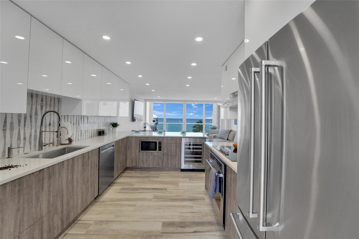 1057 Hillsboro Mile 612