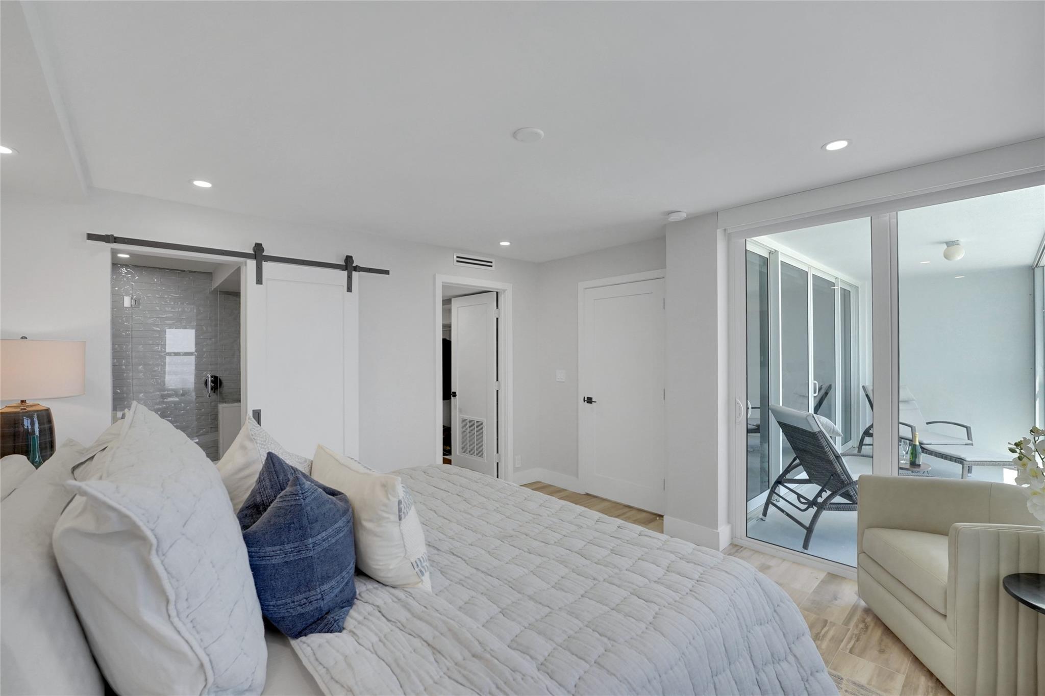 1057 Hillsboro Mile 612