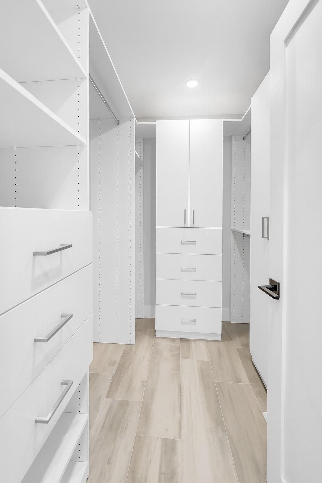 1057 Hillsboro Mile 612
