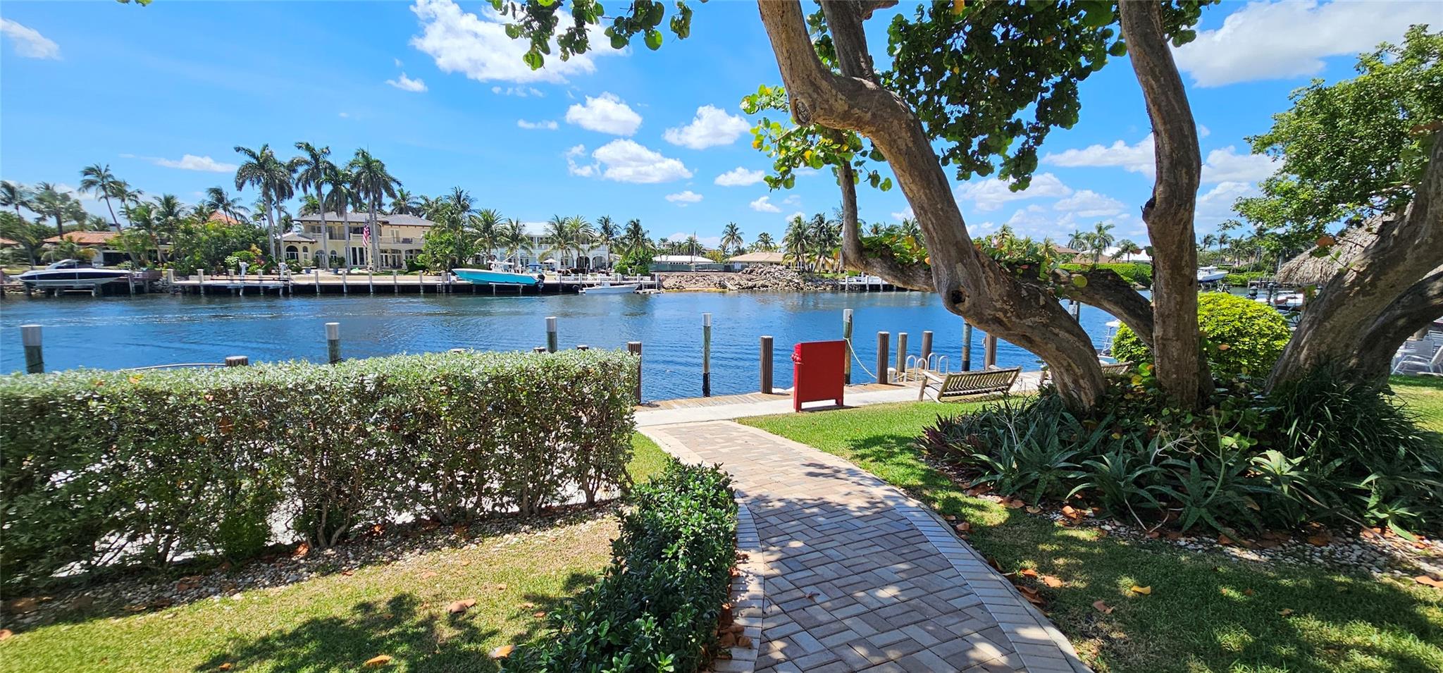 1057 Hillsboro Mile 612