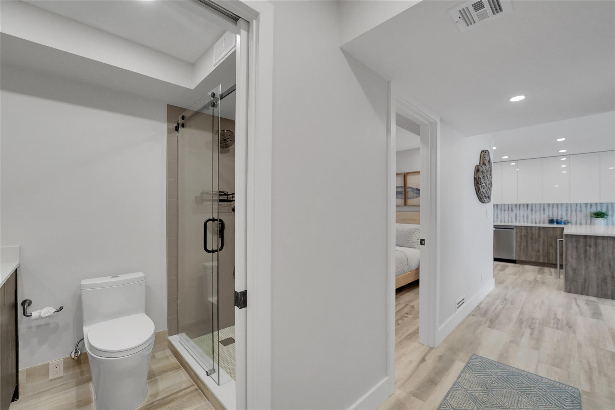 1057 Hillsboro Mile 612