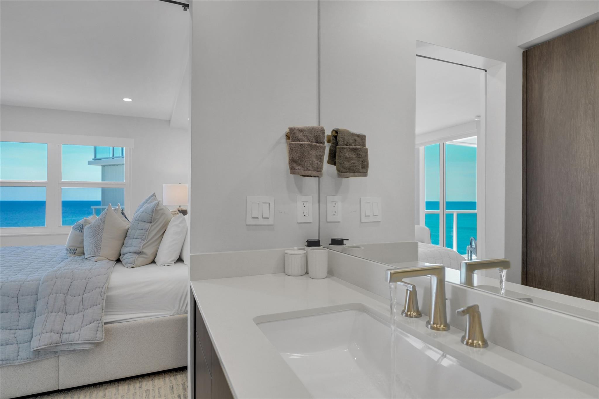 1057 Hillsboro Mile 612