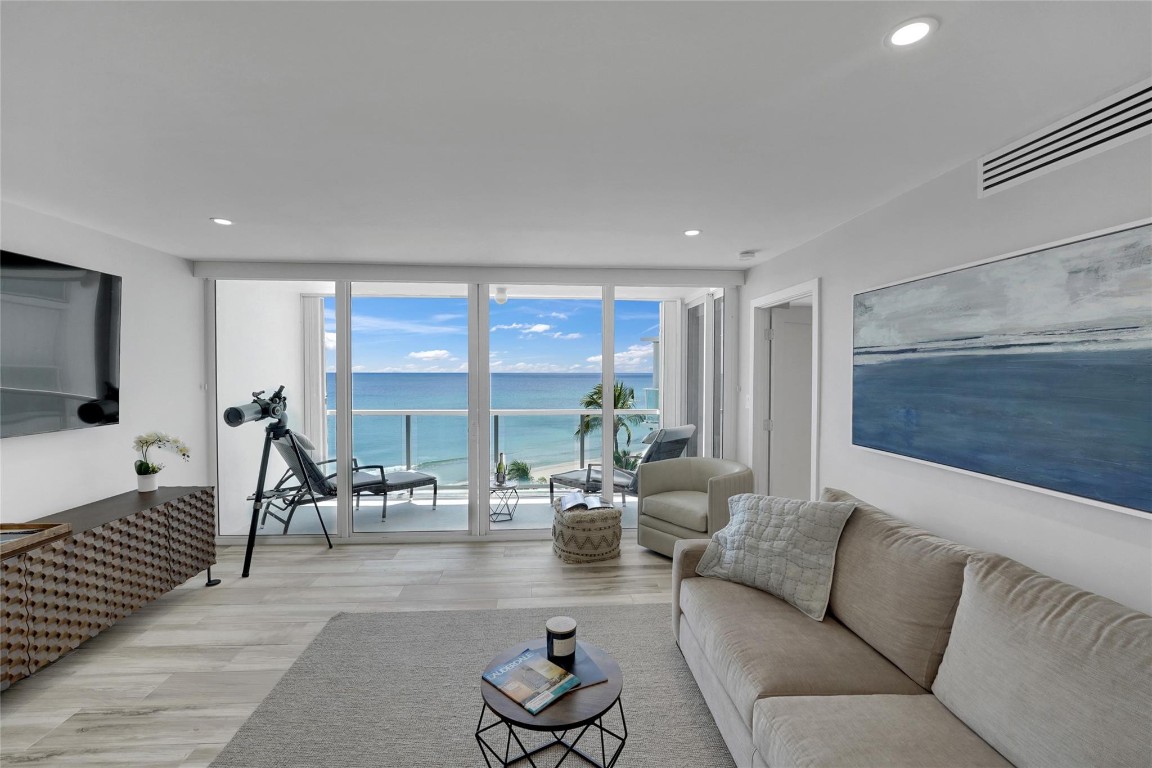 1057 Hillsboro Mile 612