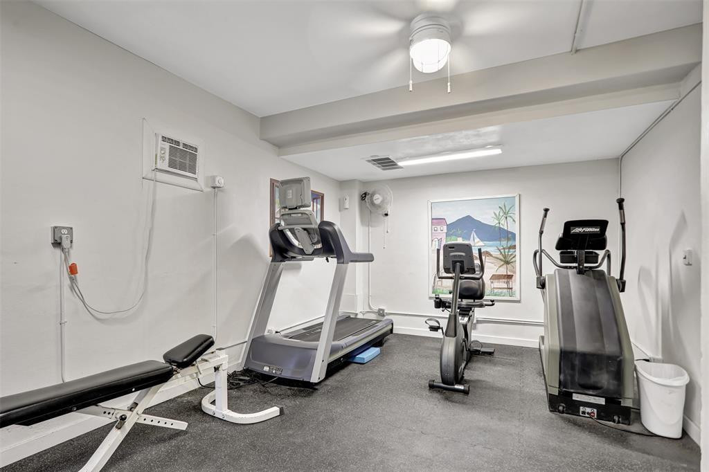 1057 Hillsboro Mile 612