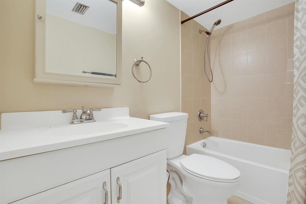 3118 Spanish Wells Drive 15-B