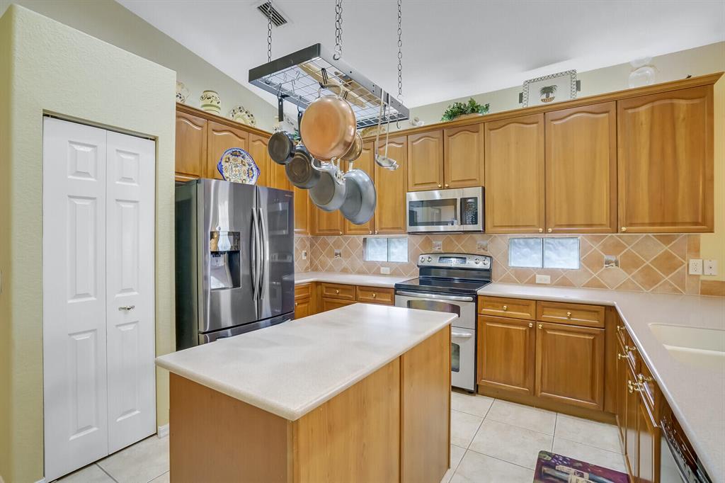 8475 Siciliano Street